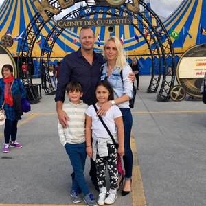 Meet your Posher, Elena